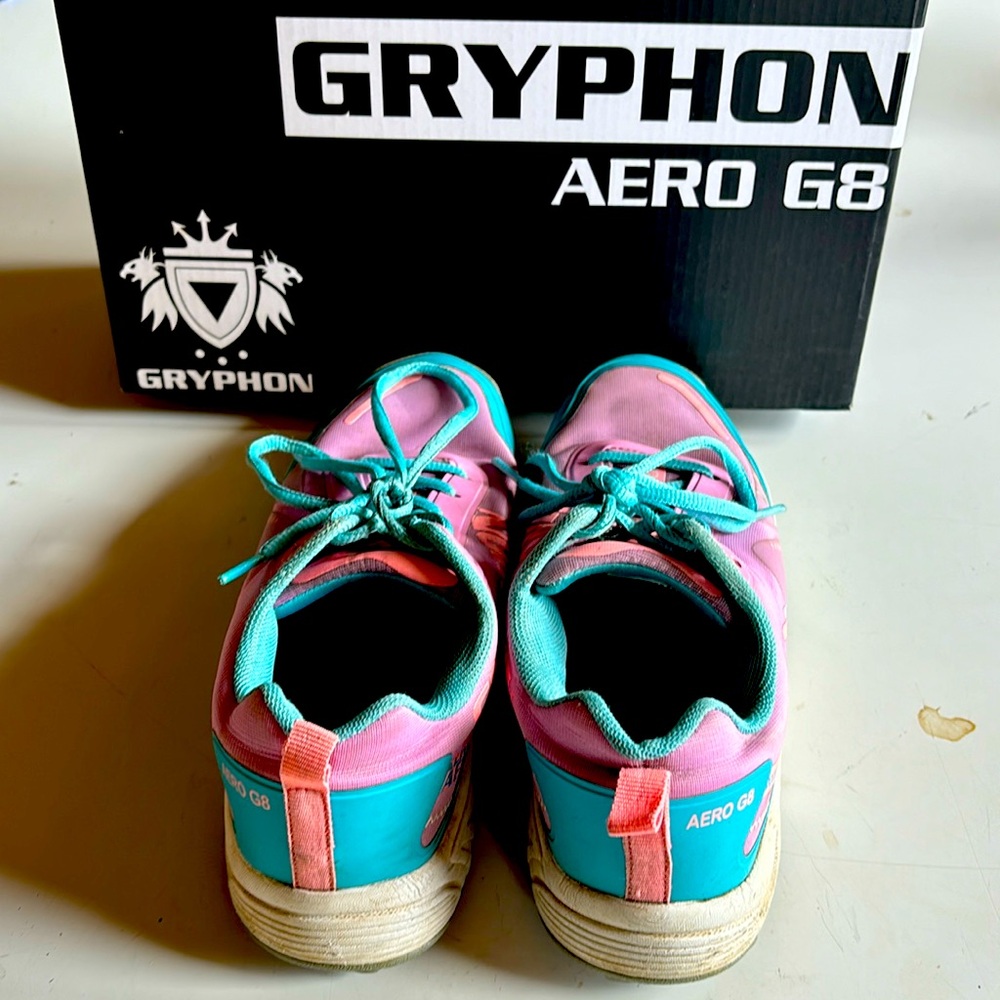 Gryphon Kids Size US5 Field Hockey Shoe